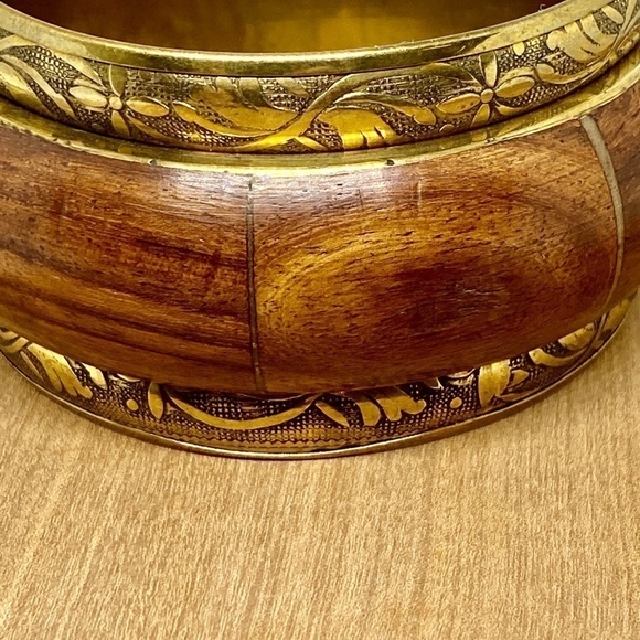 𝅺WOODEN bracelet brass accents bangle foliage wide HOST PICK! Brown gold - Picture 3 of 8